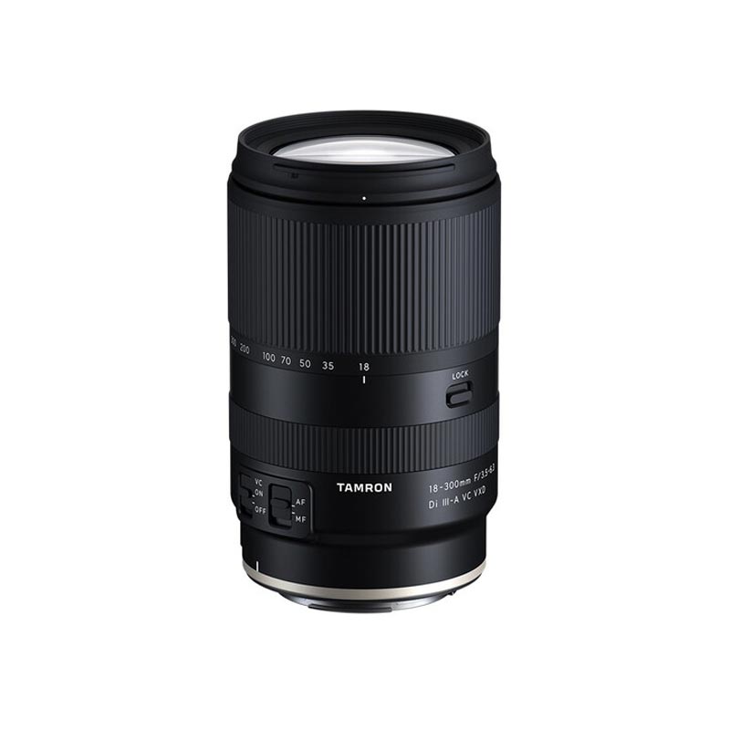 LTR39299_TAMRON-18-300mm-f3,5-6,3-Di-III-A-VC-VXD–APSC-RF-Mount_web_D1